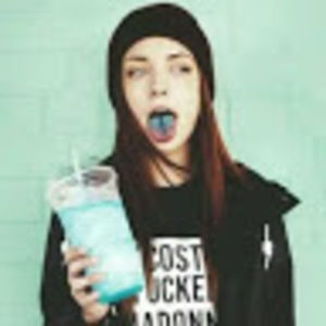 Meet your Posher, Chloe